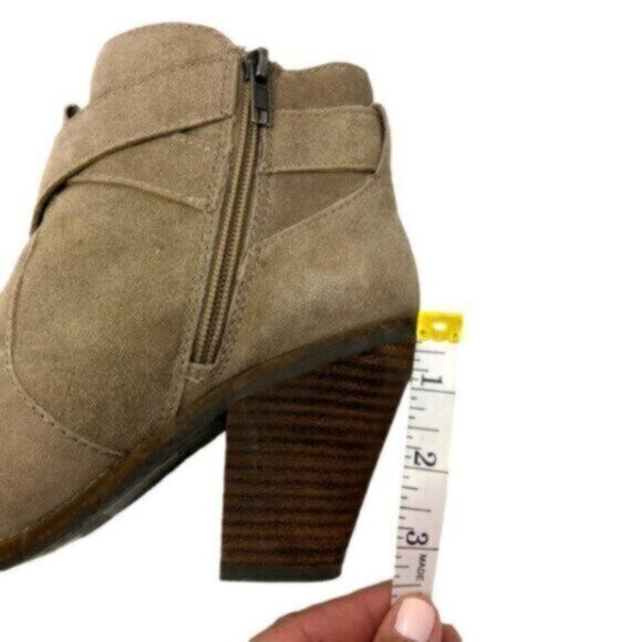 Dolce Vita | Women's Taupe Brown Suede Side Zip Heeled Ankle Bootie Size 8 - Picture 14 of 14